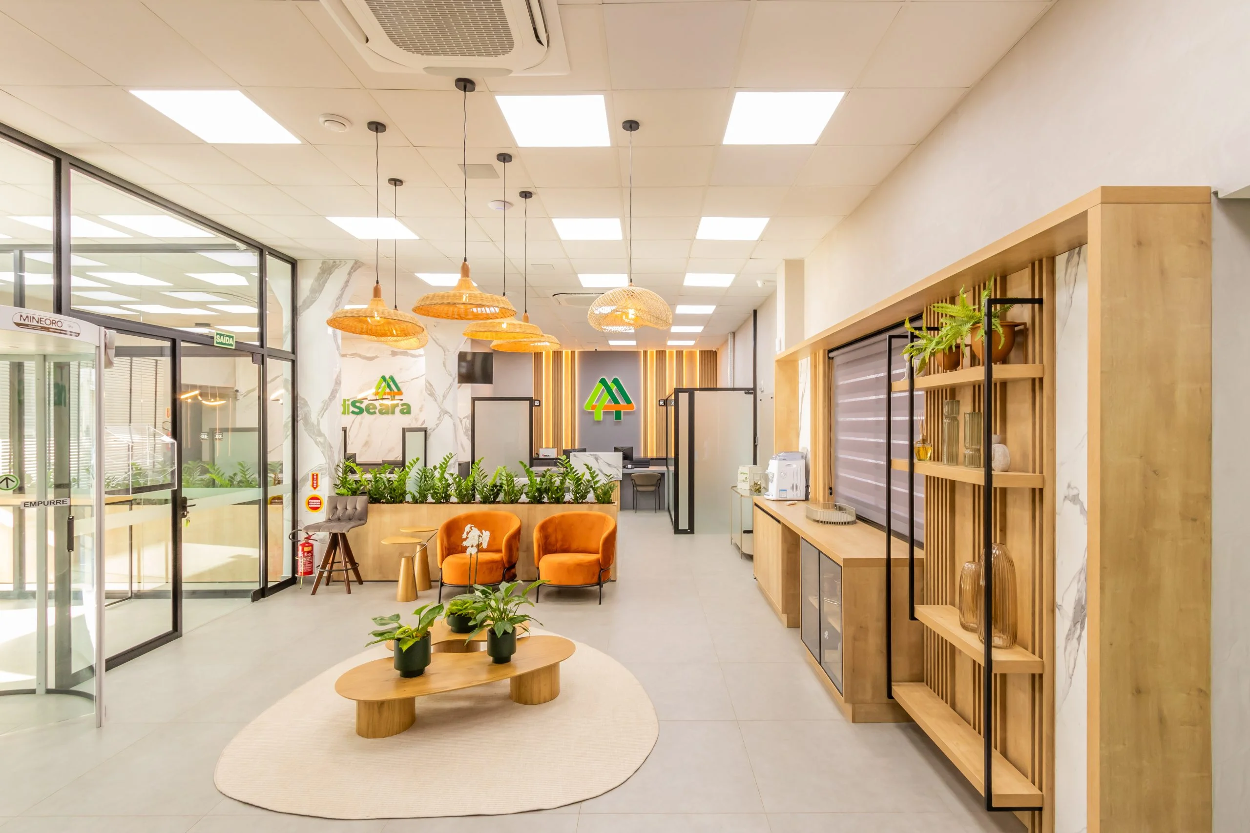 escritorio-moderno-ideias-para-unir-tradicao-e-sofisticacao-com-estilo-12-scaled