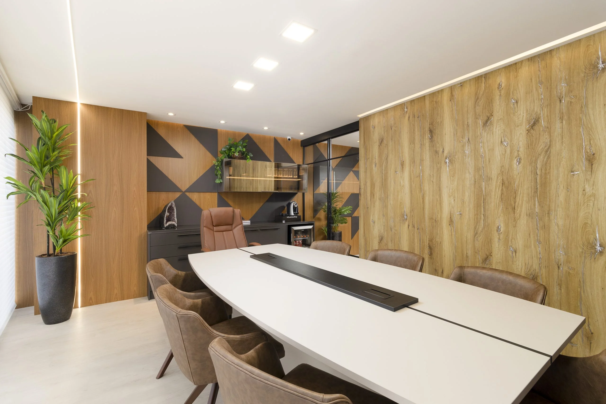 escritorio-moderno-ideias-para-unir-tradicao-e-sofisticacao-com-estilo-8-scaled